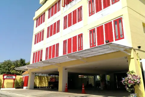 Lertnimit Boutique Hotel — фото 1