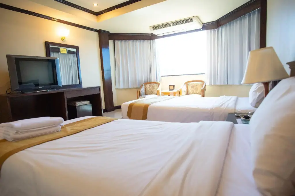 Сисакет: Hotel Prompiman