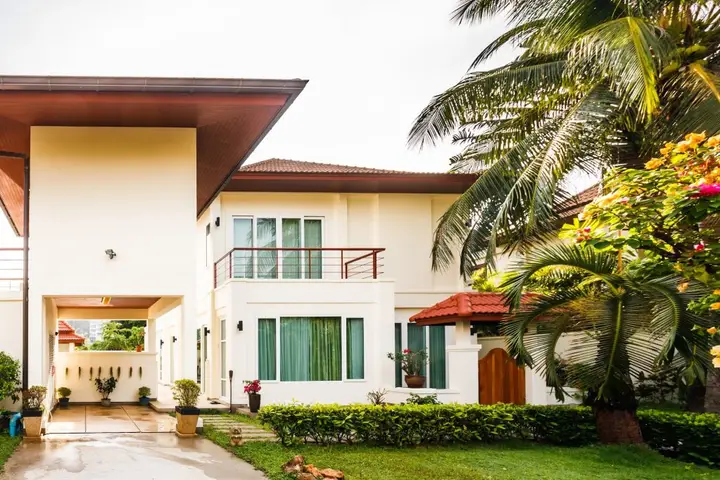 Тхаланг: Baan Kaja Villa by Lofty