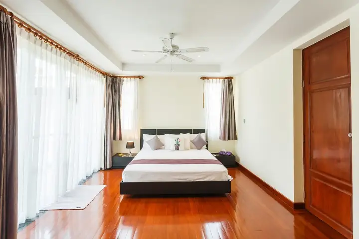 Тхаланг: Baan Kaja Villa by Lofty