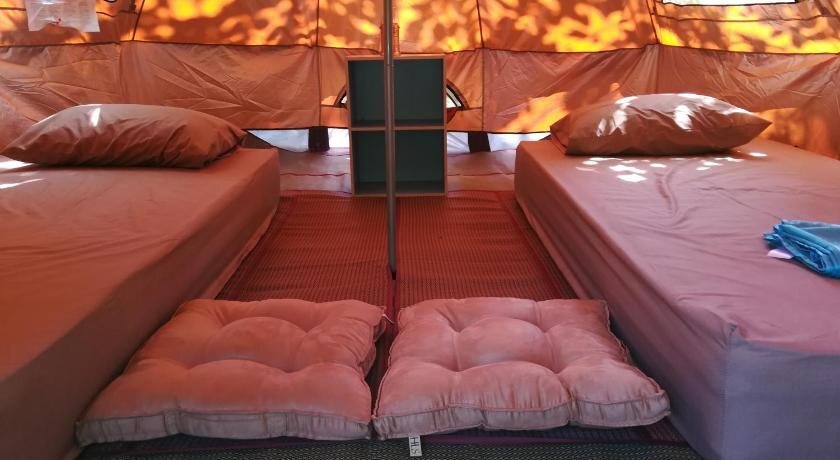 Старая часть Ланты: Cashew Nut Bungalow, Ko Mook