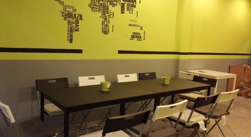 Бангкок: M House Hostel