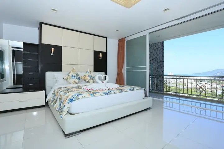 Кату: Patong Seaview4BDR Pool Villa