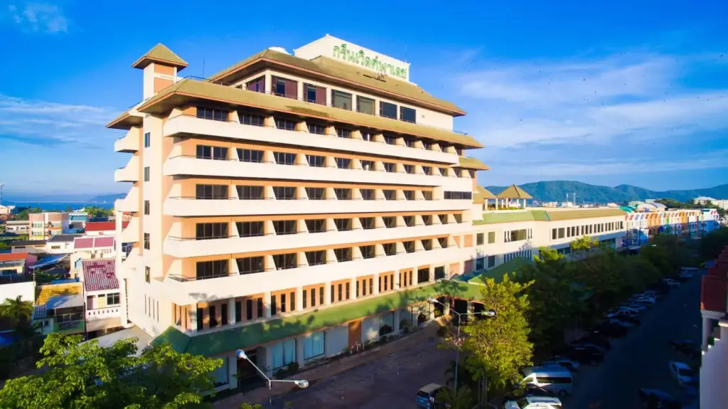 Green World Palace Hotel — фото 1