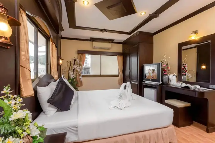 Кату: Chang Club Hotel