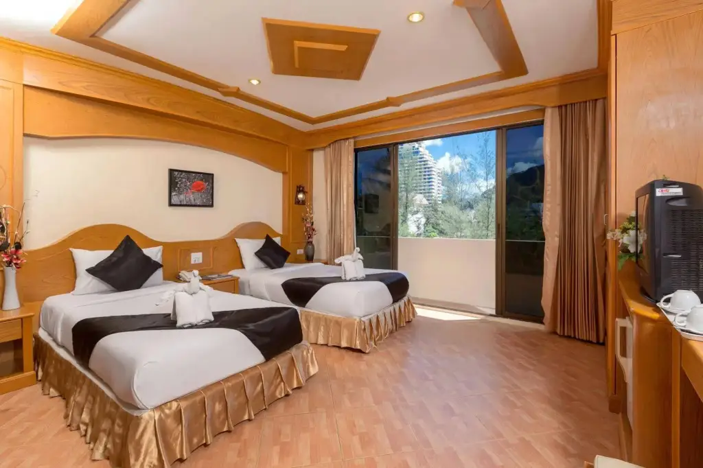 Кату: Chang Club Hotel