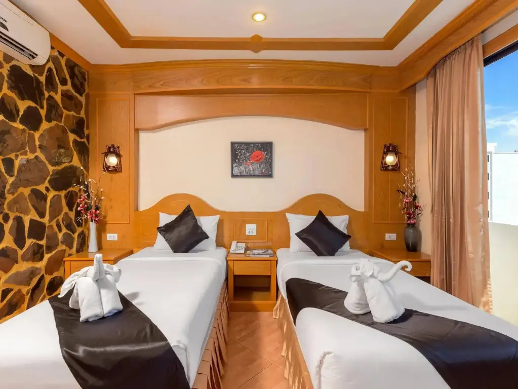 Кату: Chang Club Hotel