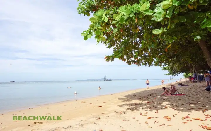 Паттайя: Beachwalk Jomtien