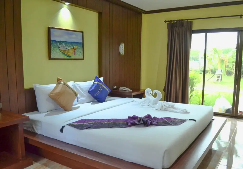 Пхукет: The Villa Laemhin Lagoon Resort