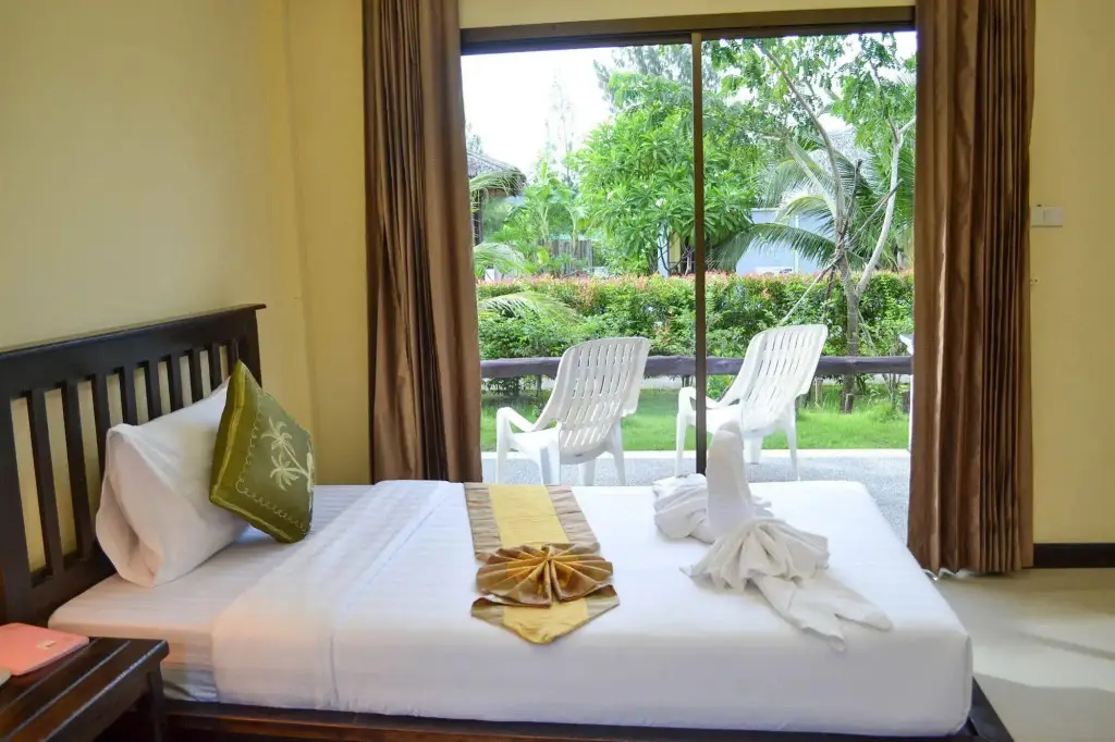 Пхукет: The Villa Laemhin Lagoon Resort