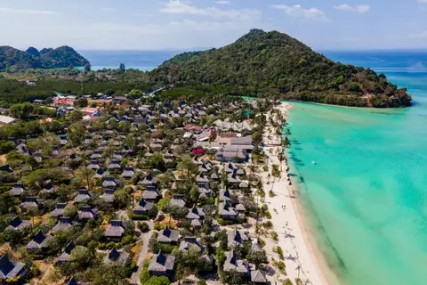 Отель Saii Phi Phi Island Village — фото 1