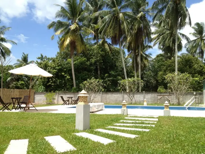Сатун: The Gleam Resort