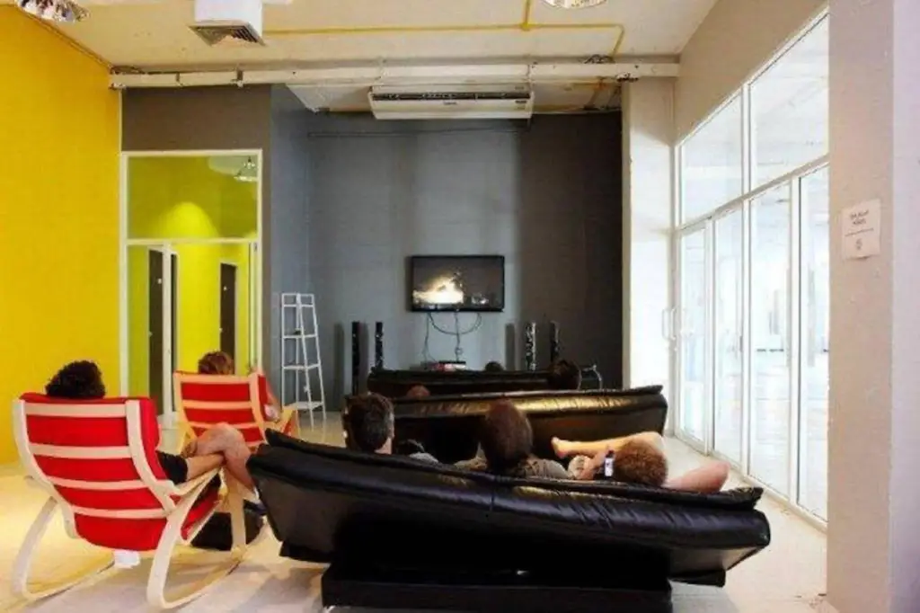 Кату: Kool Backpacker Hostel