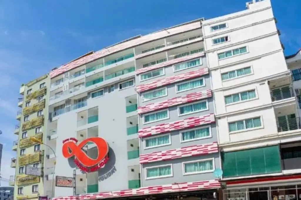 Пхукет: Patong Platinums