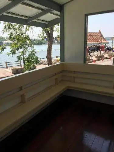 Ампхава: Baan Songsri