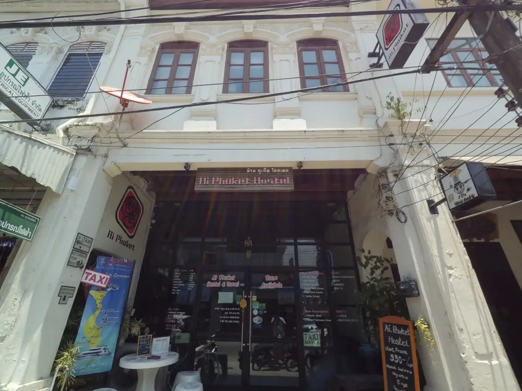 Ai Phuket Hostel & Cafe — фото 1