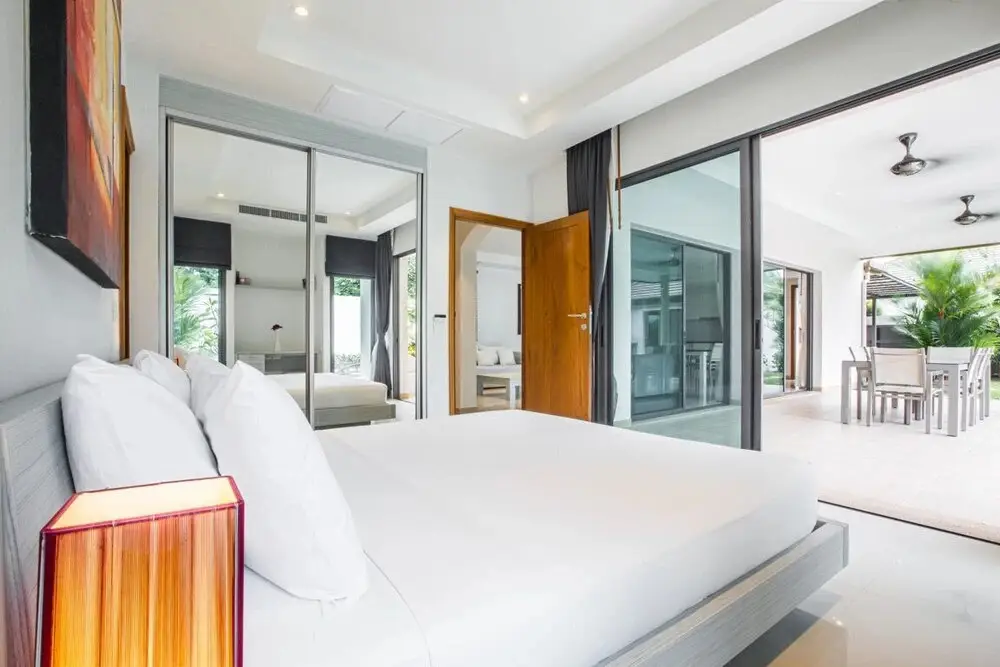 Тхаланг: Spacious Three-Bedroom Pool Villa In Cherngtalay