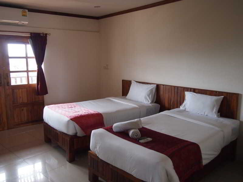 Паттайя: Golden Tulip Essential Pattaya