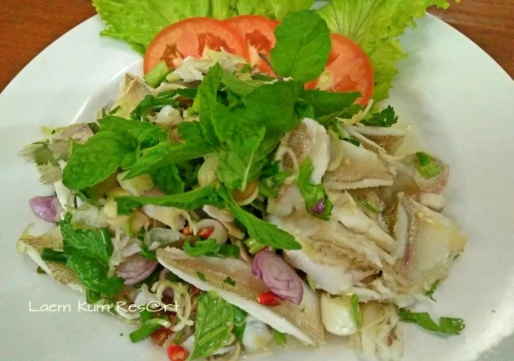 Тхап Сакае: Laem Kum Beach Resort & Seafood