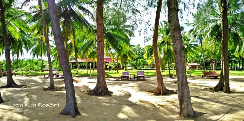 Тхап Сакае: Laem Kum Beach Resort & Seafood