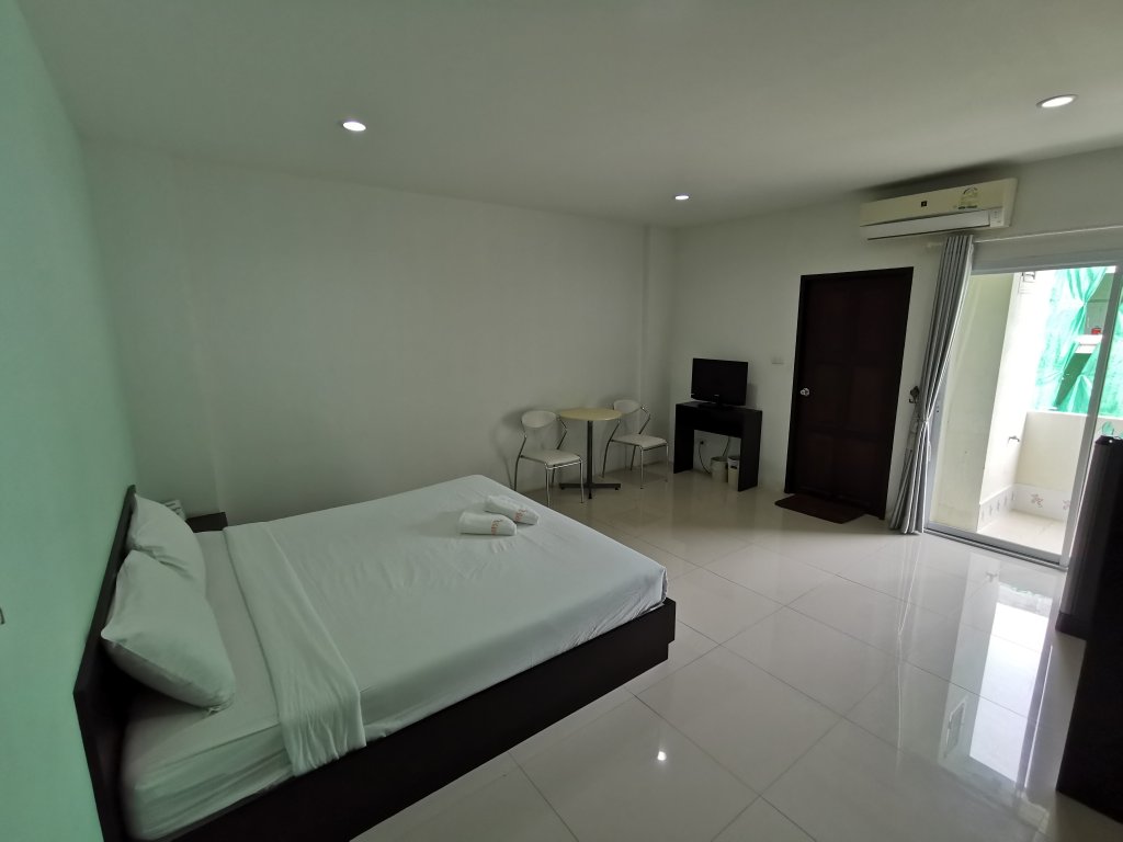Hua Hin Irooms Hotel — фото 1