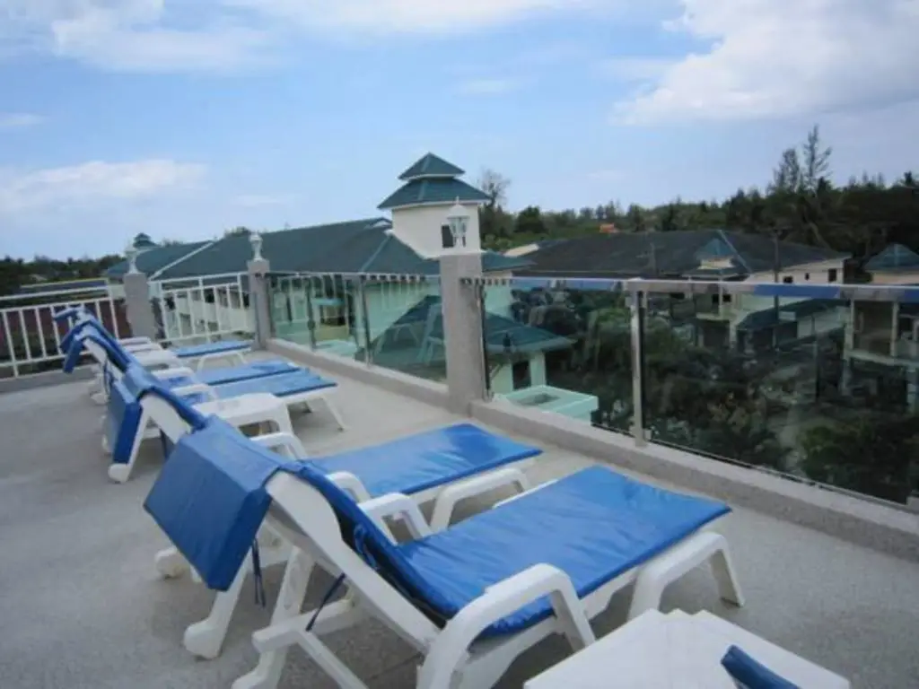 Као Лак: White Cat Hotel