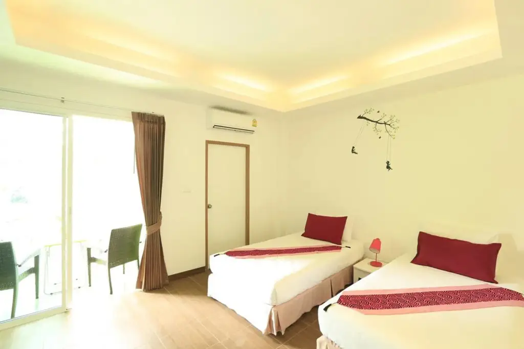 Као Лак: White Cat Hotel