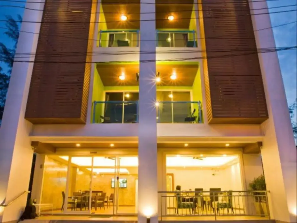 Као Лак: White Cat Hotel