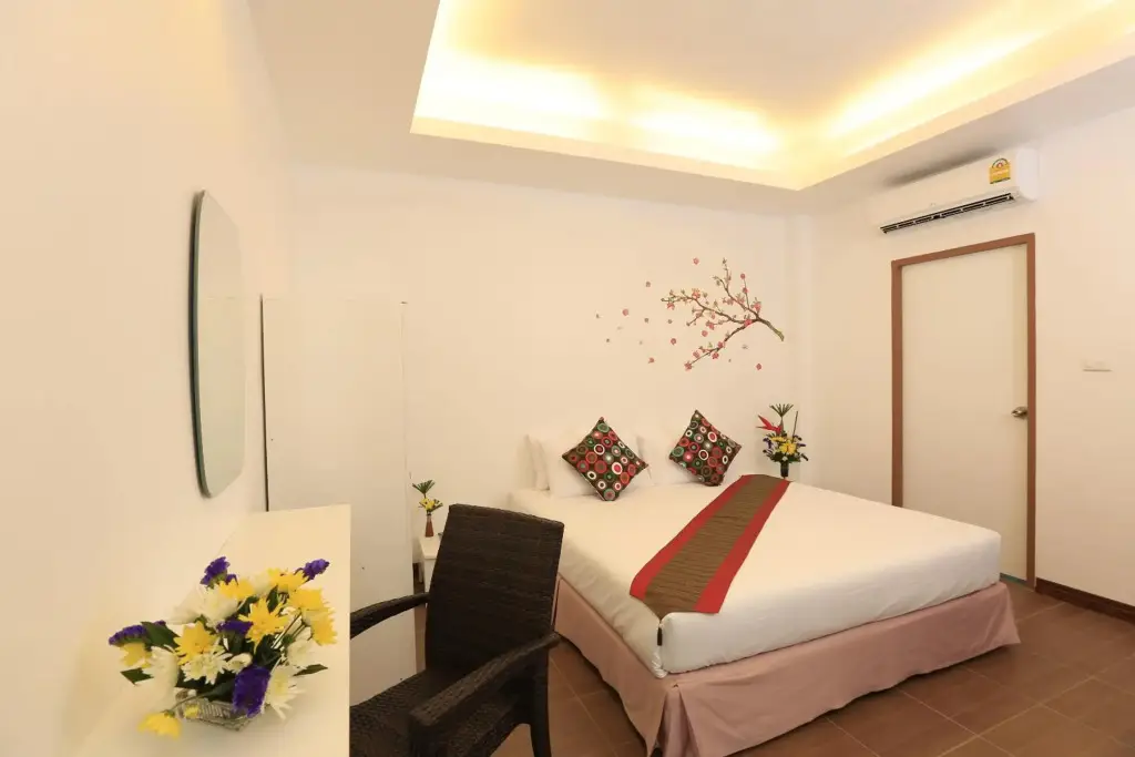 Као Лак: White Cat Hotel