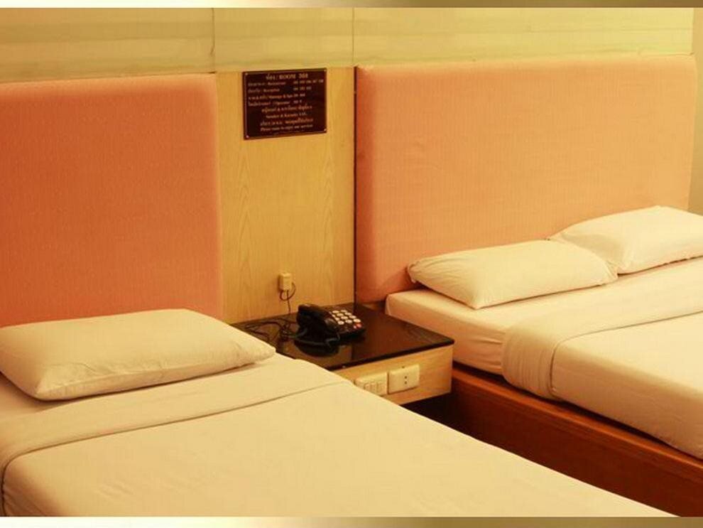 Бангкок: Pradipat Hotel