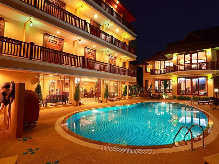Чиангмай: At Chiang Mai Hotel
