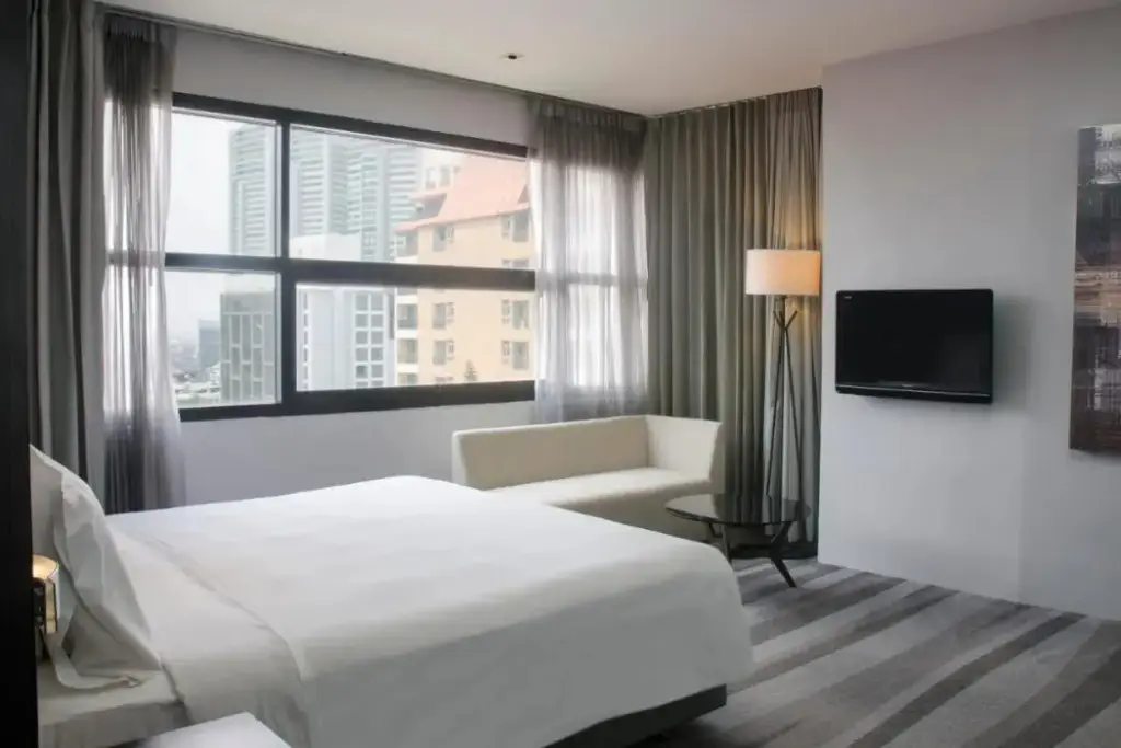 Бангкок: Holiday Inn Bangkok Sukhumvit by IHG