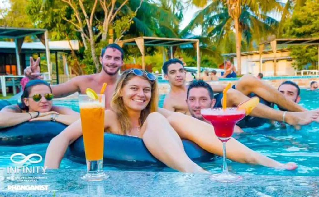 Ко-Пханган: INFINITY Beach Club - Hostel