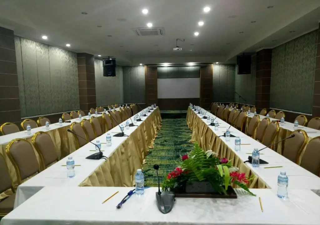 Кхлонг-Янг: May Flower Grand Hotel Korat