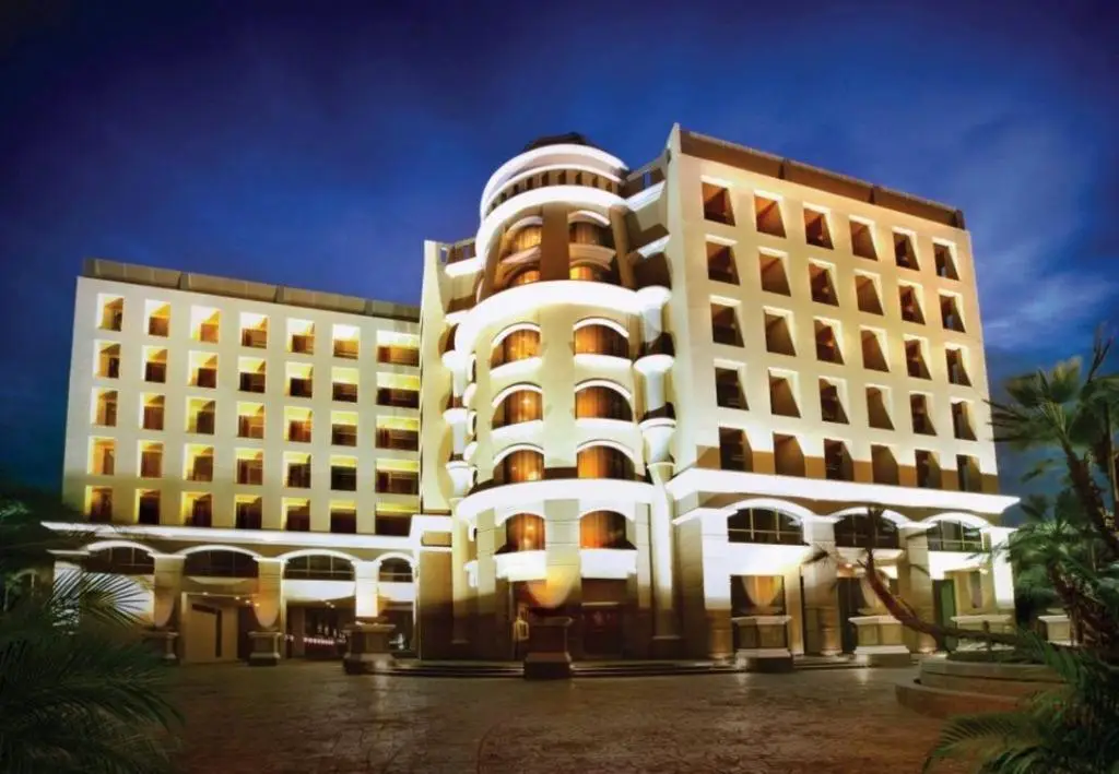 Бангкруай: Maleewana Hotel & Resort