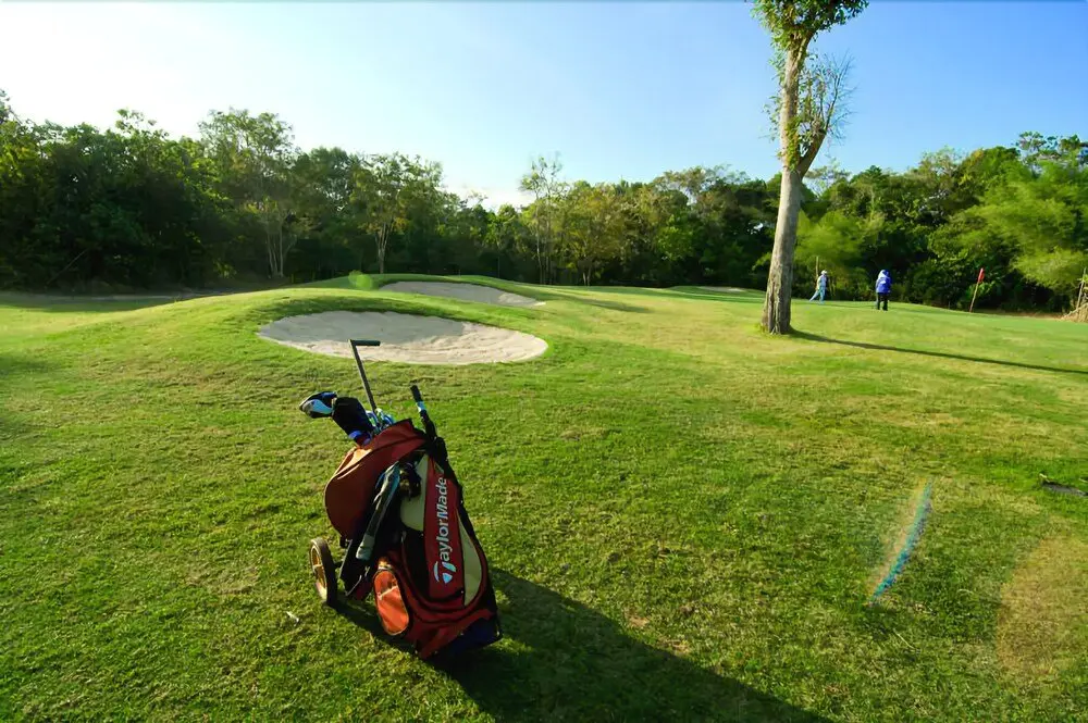Ка Бин Тха Бу Ри: Hillside Country Home Golf & Resort