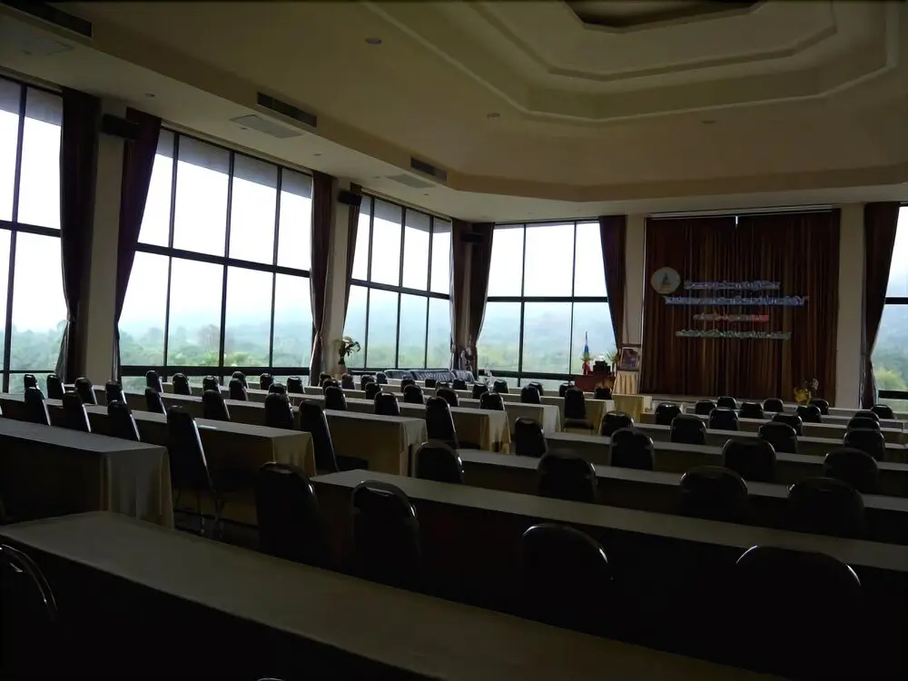 Ка Бин Тха Бу Ри: Hillside Country Home Golf & Resort