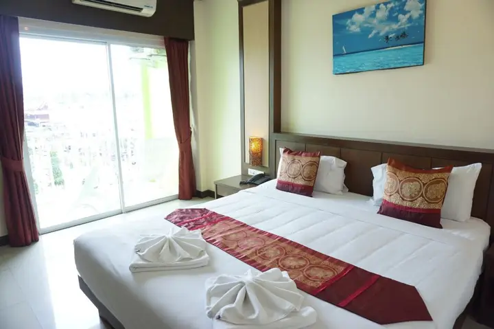 Кату: Arita House