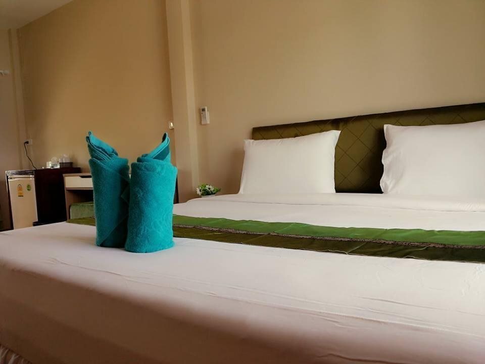 Ханом: Siriburi Resort