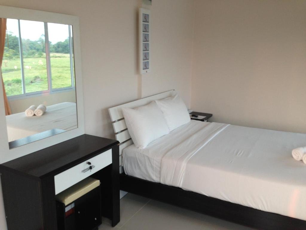 Ханом: Siriburi Resort