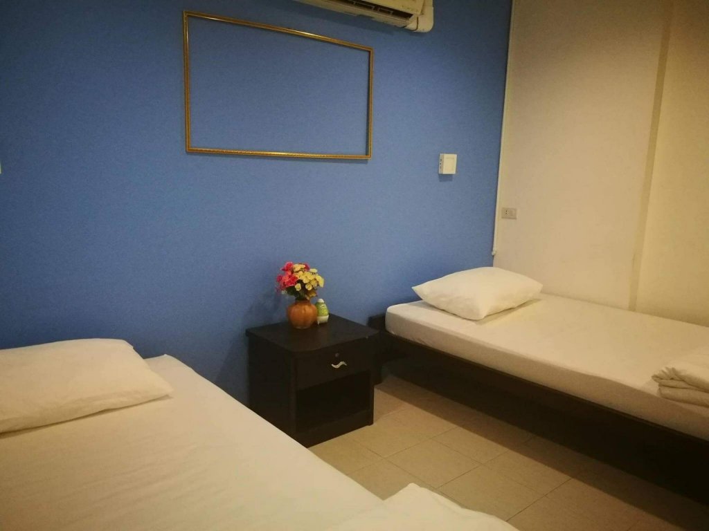 Бангкок: FIRST 1 Boutique House at Sukhumvit 1