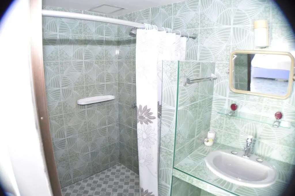 Муанг: Seabreeze Inn