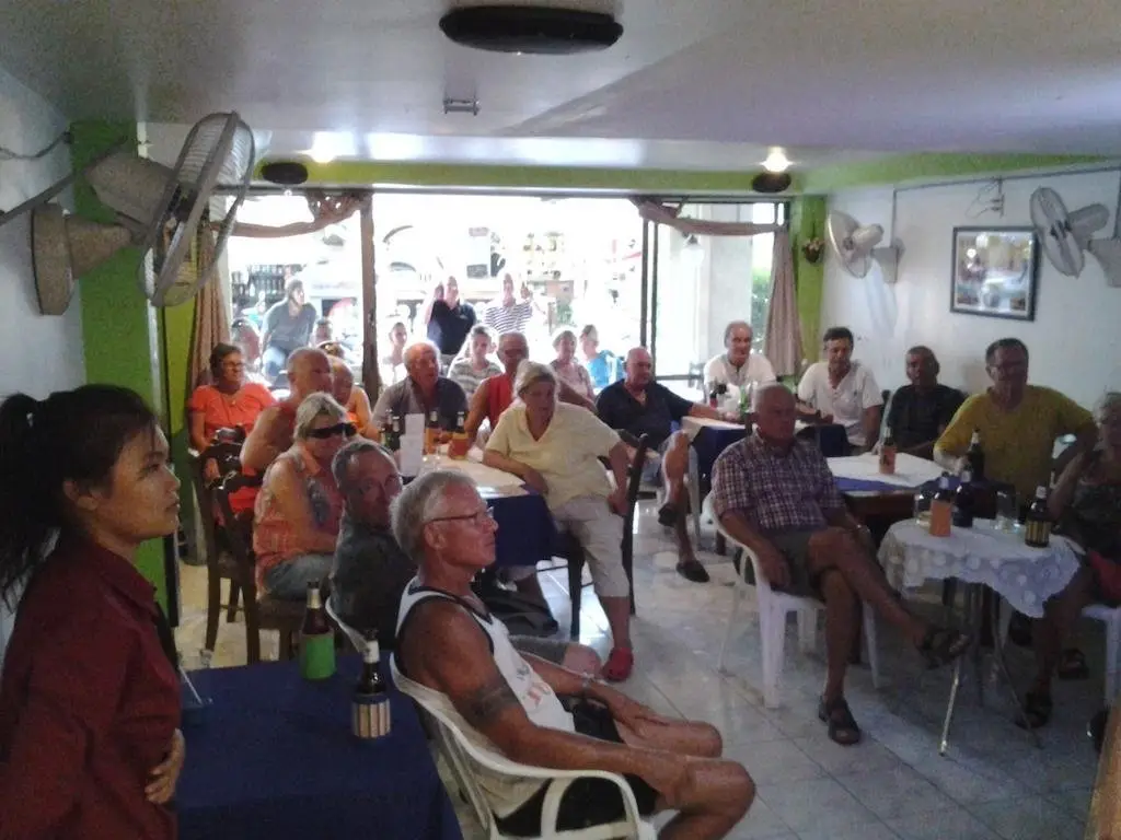 Муанг: Seabreeze Inn