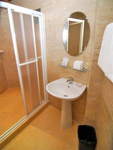 Бангкок: Lucky Palace Hotel