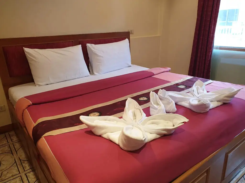 Паттайя: Chaiyapoon Inn