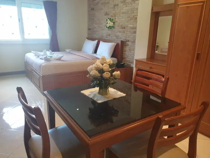 Паттайя: Chaiyapoon Inn