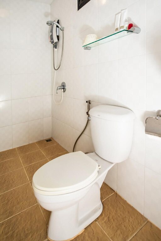 Муанг: OYO 345 The Click Guesthouse At Chalong