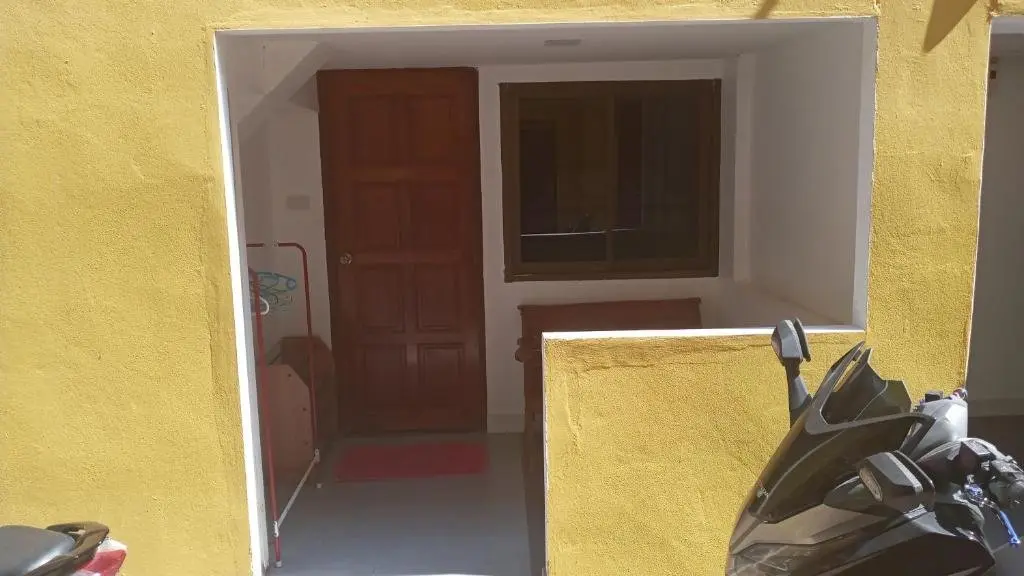 Паттайя: Phratamnak Inn