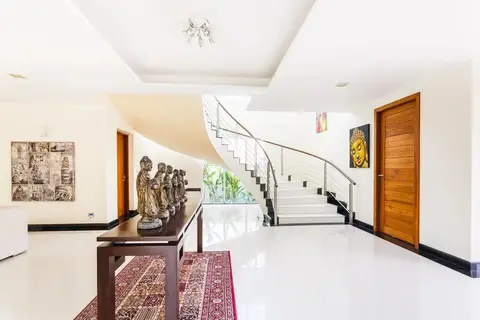 Kyerra Villa by Lofty — фото 1