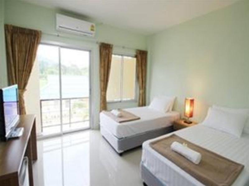 Ханом: Palm Hill Resort